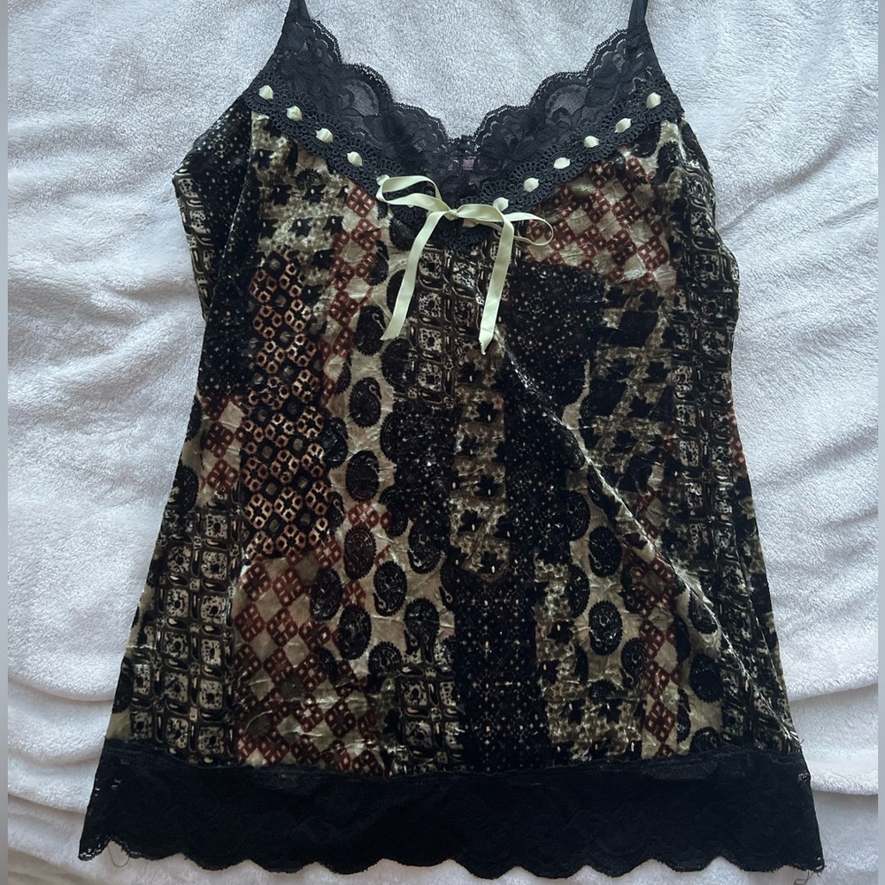 Vol.1. Black and green. Vintage top. Size L, 90% polyester 10% spandex
